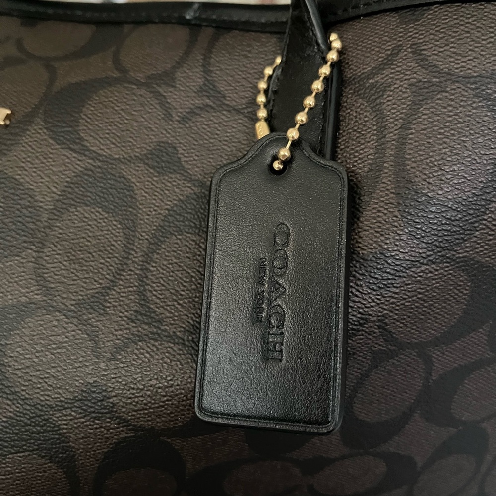 Coach Town Tote in Signature Canvas in Black and dark brown - Picture 4 of 5